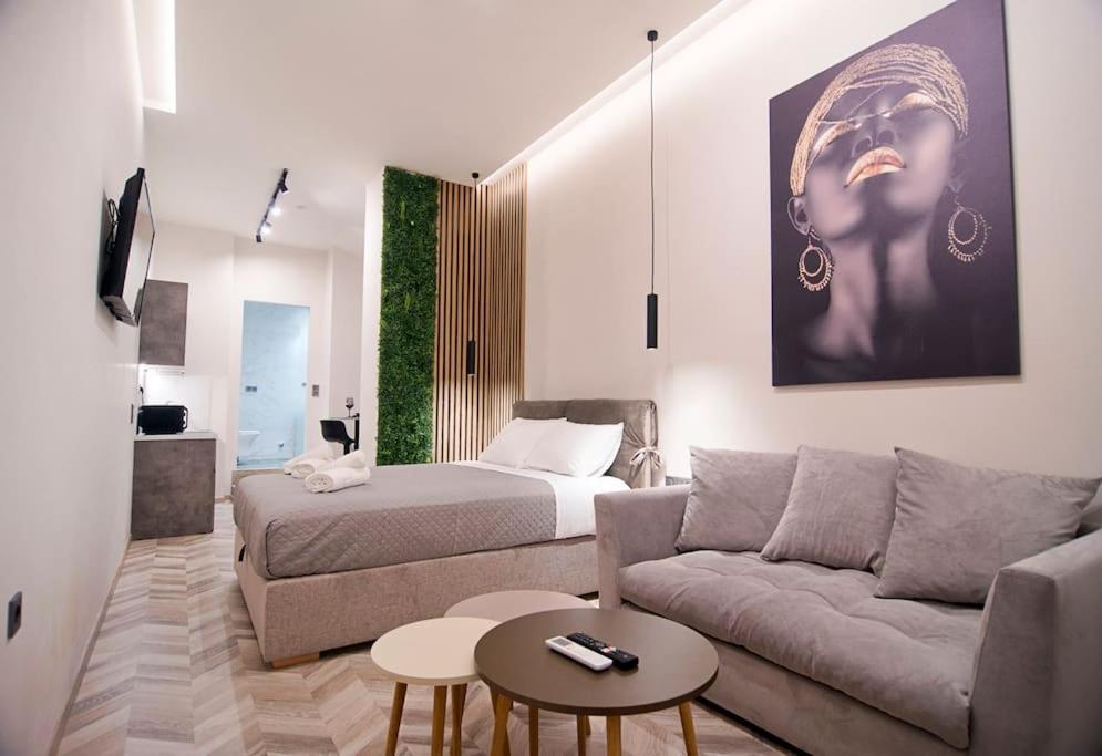 Joy'S Modern-Chic Home Kalamata Exterior photo
