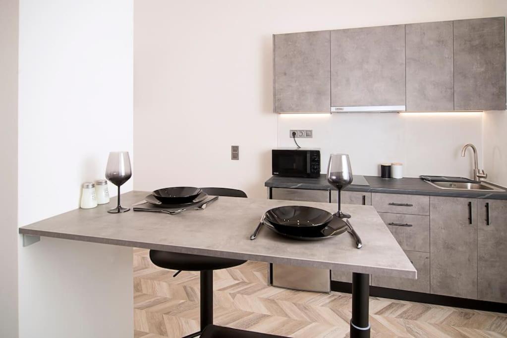 Joy'S Modern-Chic Home Kalamata Exterior photo